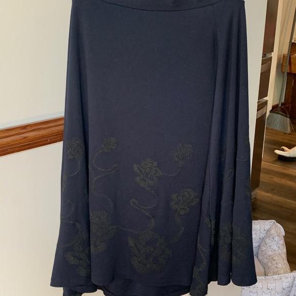 H&M Aline flared floral embroidered skirt. Worn 2x - Picture 1 of 4